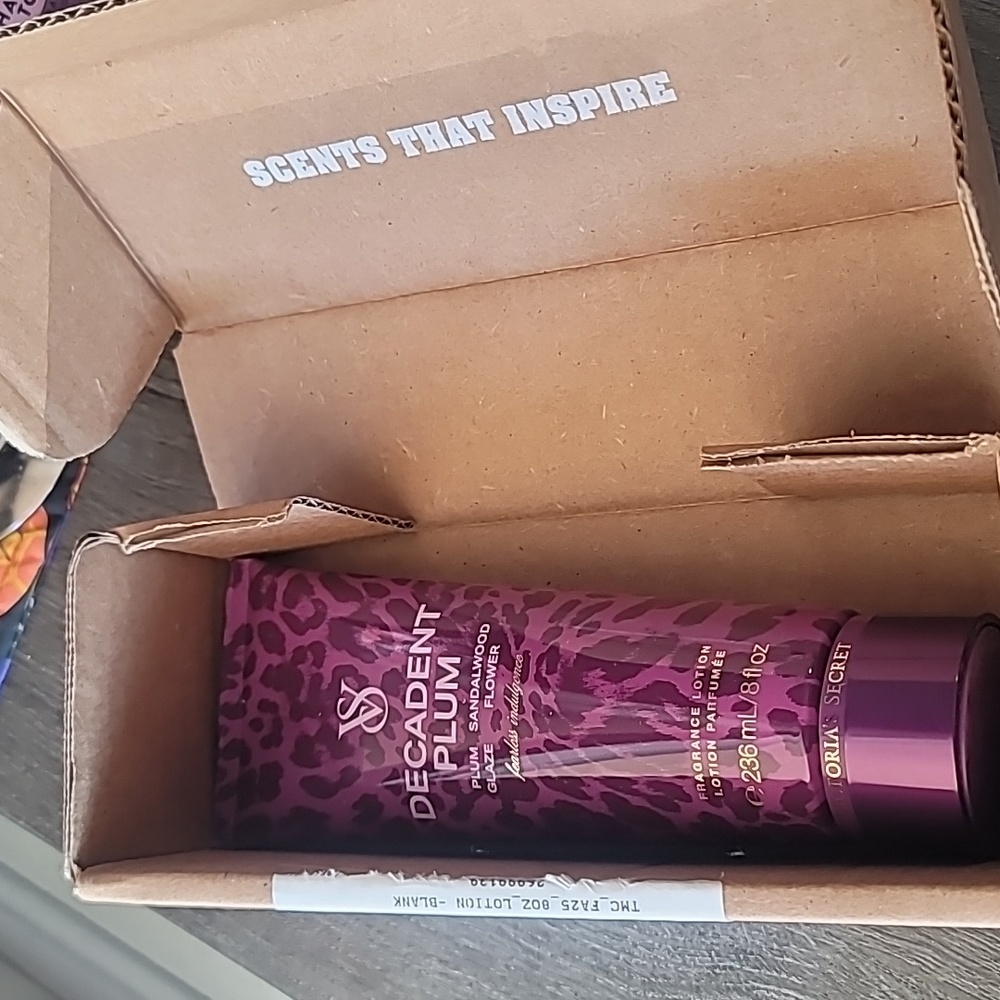 Victoria's secret Decadent Plum Fragrance Lotion NEW! LIMITED EDITION